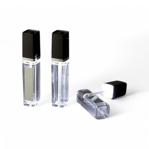 lip-gloss-with-led-light-and-mirror-wholesale - Product Image 1