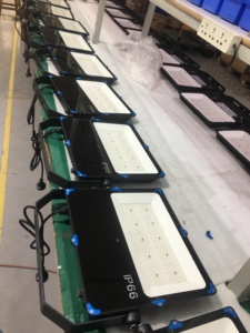 150W/200W/250W High Efficacy <b>LED</b> Floodlight Premium Heat Dissipation IP66 <b>Light</b> for Warehouse Yard Factory Road Parking Lot - Product Image 4