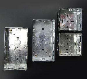 Punzonadora mecánica de <span class=keywords><strong>caja</strong></span> de metal de empalme eléctrico <span class=keywords><strong>automático</strong></span> con moldes - Product Image 2