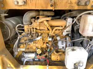 Excavatrice Cat308Ecr de seconde main en bon état, poids en ordre de marche de 8 tonnes, utilisée pour creuser avec composants de roulement central - Product Image 6