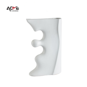 डेस्कटॉप के लिए लक्जरी स्टाइलिश आंतरिक सजावटी सहायक उपकरण सिरेमिक असामान्य फूलदान, मैट रंग नॉर्डिक फूलदान गृह सजावट - Product Image 6