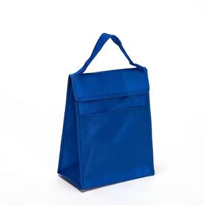 Vente de gros Sacs isothermes imperméables pour le shopping et l'extérieur Réutilisables et écologiques avec logo et design personnalisés - Product Image 5