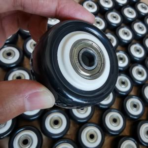 1,5/2/2,5 Zoll langlebiger schwarzer PU-PVC-Kunststoff-Faden präzises doppeltes Kugellager 32mm Länge Busche kleine Möbel PU-Räder - Product Image 3