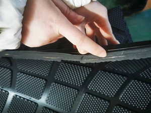 Bantalan karet kualitas tinggi dan terjangkau dari ketebalan 17 mm hingga 25 mm untuk kios kuda dan ternak - Product Image 3