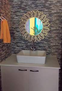 Espejo de Pared Decorativo Elegante de Alta Claridad con Marco Metálico Resistente y Hermoso Diseño para Decoración del Hogar, Oficina y Hotel - Product Image 3