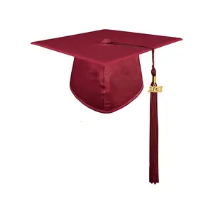 2023 Logo personnalisé Lycée Or brillant 100% Polyester Graduation Cap & Tassel