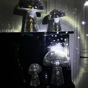 디스코 볼 미니어처 아이템 Kawaii 방 장식 방 장식 미적 현대 가정 장식 디스코 볼 인형 버섯