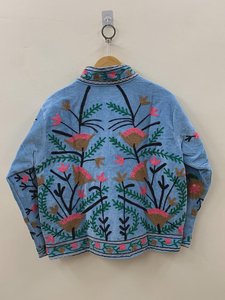 Chaqueta Bordada Suzani de Terciopelo Gris Hecha a Mano, Abrigo Bohemio Indio de Primavera, Prenda Exterior Étnica Unisex de Boutique de la India - Product Image 4