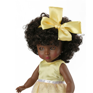 Poupées en vinyle PVC en gros, adorables jouets d'imitation et préscolaires pour filles, jouets en plastique avec yeux scintillants - Product Image 1