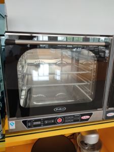 فرن تجاري بأربع طبقات بمنظور كهربائي مع بخاخ - Product Image 2