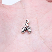 Pendentif Double Acorn Charm 14x10mm 3D en forme de noix de chêne, en alliage de zinc argenté antique, pour boutonnière de mariage en forêt