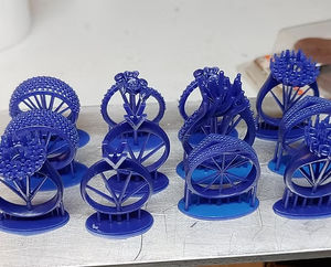 เรซิ่นพิมพ์สามมิติ BlueCast Cr3a สำหรับเครื่องพิมพ์ LCD/DLP น้ำหนัก 0.5 กก. เส้นใยสังเคราะห์ ผลิตในอิตาลี - Product Image 3