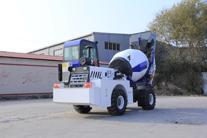 Mini Mezcladora de Concreto Móvil, Mezcladora de Concreto Autocargable de <span class=keywords><strong>1</strong></span>.5m³ <span class=keywords><strong>1</strong></span>.5cbm, Camión Mezclador de Concreto Autocargable - Product Image 5