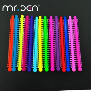 Une pince de formage de ligature en acier sans satin orthodontique d'instruments dentaires de qualité pince à cintrer les fils - Product Image 2