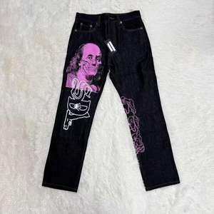 Jeans <span class=keywords><strong>de</strong></span> <span class=keywords><strong>Hombre</strong></span> Negros con Bordado, Corte Boyfriend, Cintura Media, Estilo <span class=keywords><strong>Urbano</strong></span>, con Estampados Artísticos Audaces para un Estilo Formal <span class=keywords><strong>Urbano</strong></span> - Product Image 3