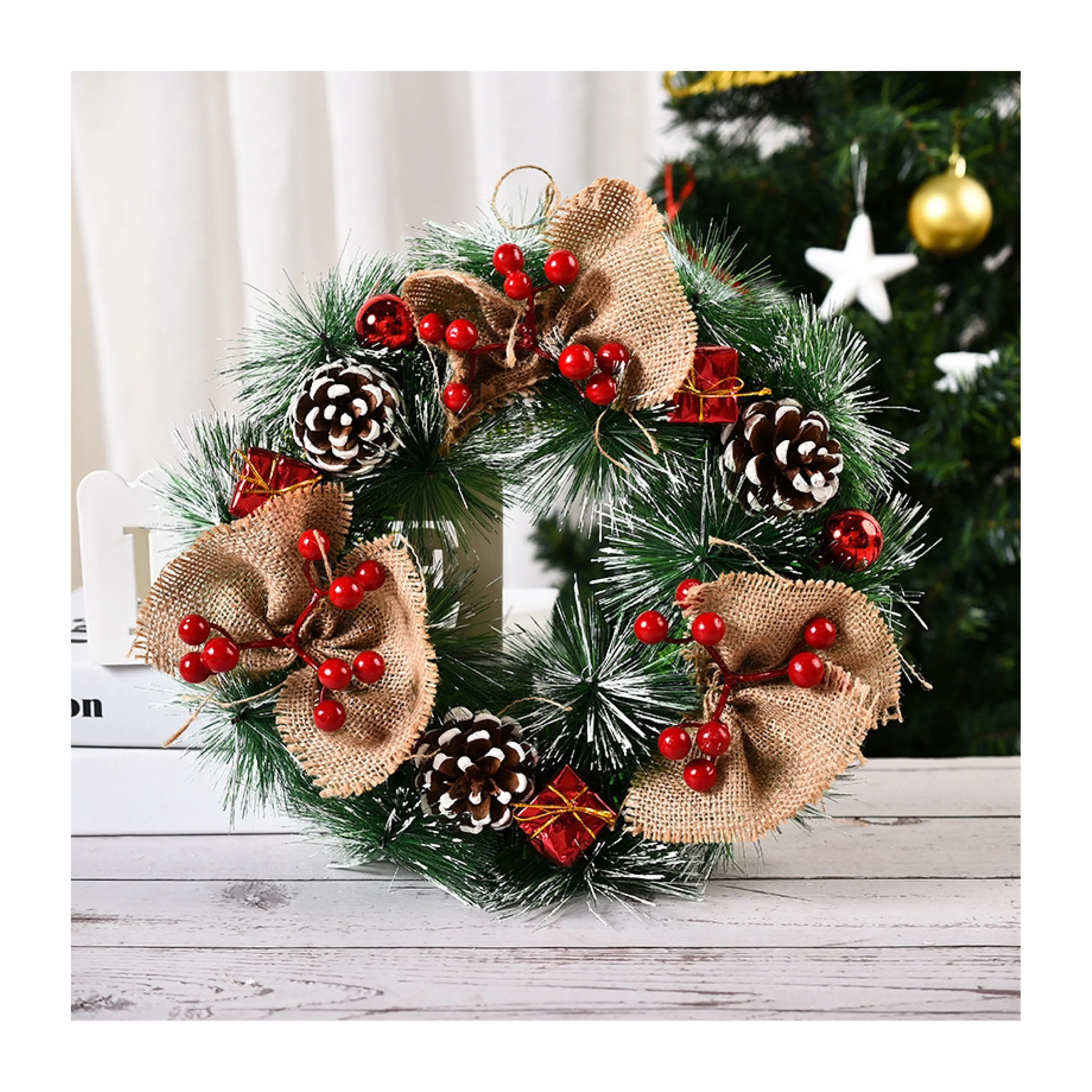 Vente en gros de guirlande de Noël avec nœud papillon et couronnes de Noël Jingle Bell Pine Cone Green Christmas Wreath
