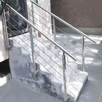 Rampe d'escalier en tube d'acier inoxydable Conception de terrasse classique avec balustrades et mains courantes