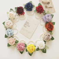 Élégant corsage de poignet rose poudré pour mariage avec bracelet de perles, fleur artificielle en soie pour demoiselle d'honneur, idéal pour le bal de promo