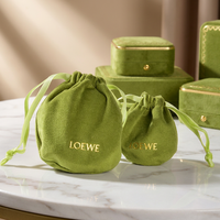 Petit Sac à Cordon en Velours avec Logo Personnalisé, Pochette Verte en Velours pour Bijoux