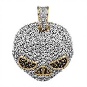 Colgante de esqueleto con moissanita y perla de agua dulce, chapado en plata 925, unisex, joyería hip hop para fiestas y uso diario - Product Image 4