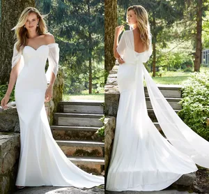 Outdoor Photo Shoot Bride Slim Wedding Dress White Satin Mermaid Wedding Dress