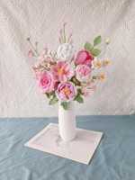 Bouquet de roses, tulipes et marguerites réalistes en crochet fait main, longueur personnalisée, romantique et rêveur, pour remise de diplôme ou décoration intérieure