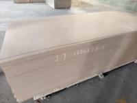 Panneau MDF écologique ZST, matériau en fibre de bois, surface brillante/rauque, design moderne, émission E1, utilisation intérieure, qualité supérieure