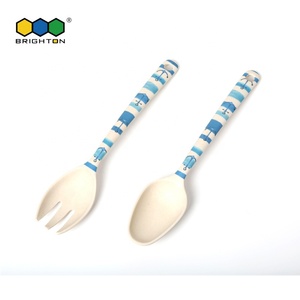 Meilleur vente fibre de bambou 17 pouces rect poignée traysindoor et en plein air à manger plateaux de service pour en gros - Product Image 4