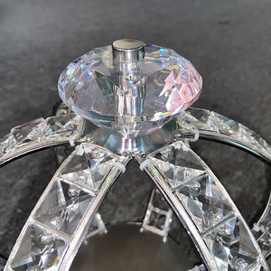 Capa con lentejuelas e iluminación LED con diseño de cetro de cristal de diamante para servicio de bebidas en bares y discotecas - Product Image 4