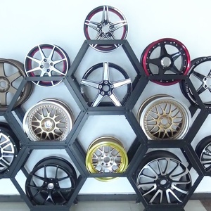 Tùy Chỉnh Showroom Cửa Hàng Kết Hợp Hình Lục Giác Rim Lưu Trữ Giá Chủ Sửa Đổi Cửa Hàng Xe Bánh Xe Trung Tâm Lốp Kim Loại Hiển Thị Đứng - Product Image 3