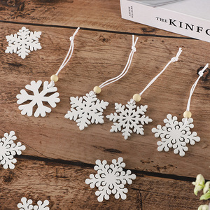 Nouvelles décorations de Noël en bois blanc pur, décorations de chambre créatives en bois - Product Image 1