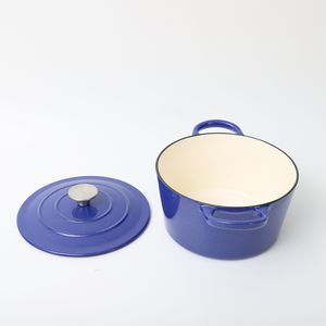 Ustensiles de cuisine <span class=keywords><strong>en</strong></span> émail personnalisés à quantité minimale de commande bas cuisson four hollandais rond marmite <span class=keywords><strong>en</strong></span> <span class=keywords><strong>fonte</strong></span> <span class=keywords><strong>émaillée</strong></span> casserole <span class=keywords><strong>en</strong></span> <span class=keywords><strong>fonte</strong></span> avec couvercle - Product Image 3