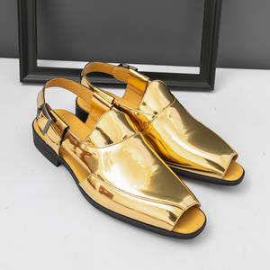 Sandalias de Hombre Talla Grande, Nuevas Sandalias de Verano Transpirables de Cuero, Sandalias Brillantes de Moda Británica, Zapatos de Playa - Product Image 3