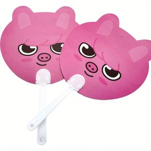 พัดมือพลาสติกใสแบบกลม พิมพ์ภาพ KPOP ตามสั่ง ขนาด 16x17 ซม. เป็นมิตรกับสิ่งแวดล้อม  พร้อมโลโก้สีตามสั่งเพื่อแสดงออกถึงความเป็นตัวตน - Product Image 4