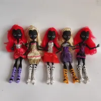 Boneca Barbie peluche da Família Monster de Jardim, brinquedo de oferta -  China Brinquedos e peluche preço