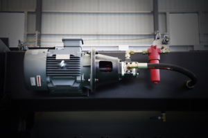 200T otomatik CNC Servo pres fren bükme makinesi 3200mm/4100mm uzun ömürlü hizmet verimli senkronize sac bükme - Product Image 3