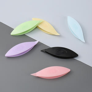 Nueva herramienta de tejido DIY: Pinza <span class=keywords><strong>para</strong></span> bobinas, lanzadera de encaje transparente con ojal en colores caramelo - Product Image 2