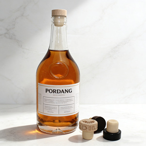 Botella de Vidrio Premium Moderna y Elegante de 500ml y 750ml para <span class=keywords><strong>Mezcal</strong></span>, Whisky, Vodka, Ginebra y Ron, con Tapa de Rosca, Muestra Gratis, Venta al Por Mayor - Product Image 1