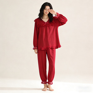 ชุดนอนผู้หญิงสีชมพูแขนยาว PJ-1462 แต่งขอบลูกไม้ ผ้าถักยืดหยุ่น สำหรับใส่ที่บ้าน ถ่ายภาพงานแต่งงาน หรือในสตูดิโอ - Product Image 3