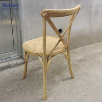 Chaise en rotin à dossier croisé en bois massif, empilable, pour mariage, événement, restaurant en plein air, lieu de réception, salle à manger