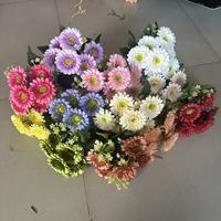 Bunga Gerbera Daisy Buatan 7 Tangkai Baru, Bunga Daisy Kecil dari Sutra, Dekorasi Halaman, Perlengkapan Rumah Luar & Dalam Ruangan, Fotografi