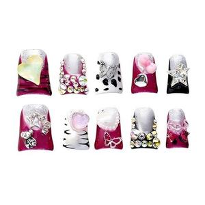 LUMEILA <span class=keywords><strong>Uñas</strong></span> Postizas Acrílicas de Cobertura Completa, Color <span class=keywords><strong>Rosa</strong></span> <span class=keywords><strong>Fucsia</strong></span> Degradado, con Flores Blancas 3D, Perlas y Detalles Dorados, Tamaño Mediano Corto, 10 Piezas - Product Image 3