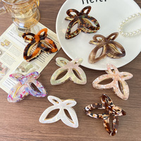 Vente en gros de pinces à cheveux coréennes personnalisées de 6,6 cm, accessoires pour cheveux, pince à cheveux en métal et acétate en forme de papillon pour femmes