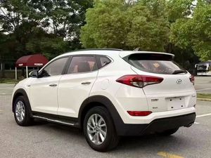 2017 China con <span class=keywords><strong>precio</strong></span> bajo 5 asientos SUV <span class=keywords><strong>Tucson</strong></span> <span class=keywords><strong>gasolina</strong></span> coches usados para Beijing <span class=keywords><strong>Hyundai</strong></span> - Product Image 4