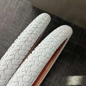 Neumático de Bicicleta con Certificación CE 20x1.75 24x1 700x38c 26x2.1 20x2.4 para BMX, Cruiser, Bicicleta Infantil, Bicicleta de Carretera con Opciones de Plegado - Product Image 2