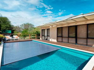 Cubierta de <span class=keywords><strong>piscina</strong></span> automática con listones de PC con rodillo eléctrico sobre el suelo/cubierta de <span class=keywords><strong>piscina</strong></span> de <span class=keywords><strong>invierno</strong></span> de seguridad eléctrica enterrada - Product Image 2