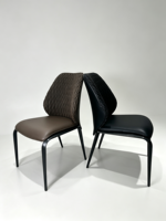 Chaise de salle à manger moderne en cuir de luxe léger avec pieds en métal et dossier haut, idéale pour les restaurants, les hôtels et les bars (vente en gros)