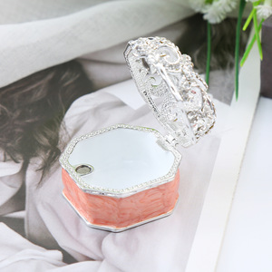 Cadeaux promotionnels, boîte à bijoux <span class=keywords><strong>en</strong></span> métal émaillé avec un nouveau design créatif, luxe léger, sertissage de diamants, pour la décoration de la maison - Product Image 5