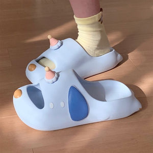 XIXITIAO 2026 Nouvelles pantoufles <span class=keywords><strong>pour</strong></span> femme, design mignon <span class=keywords><strong>de</strong></span> <span class=keywords><strong>chien</strong></span>, tongs en EVA <span class=keywords><strong>pour</strong></span> usage intérieur et extérieur, légères, antidérapantes, anti-collision - Product Image 4