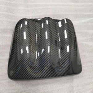 Garniture de tableau de bord en fibre de carbone brillante - Résistante à la chaleur, anti-corrosion, ajustement parfait, protégée contre les UV pour les intérieurs de véhicules de conduite quotidienne - Product Image 4